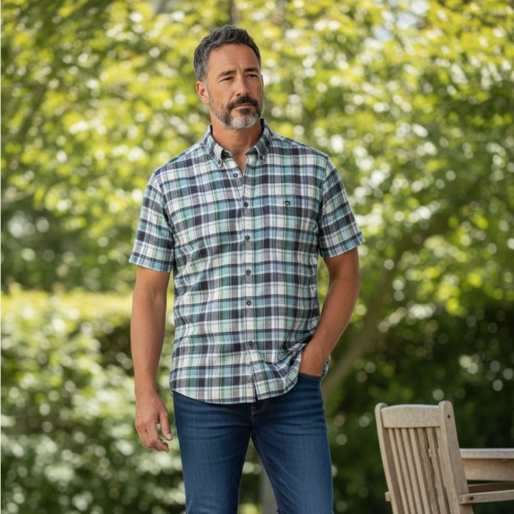 EUC - Patagonia - Men’s Organic Cotton Madras Shirt - short sleeve - size large